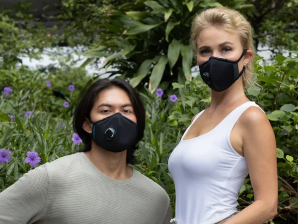 couple-black-pro-valve Zorro Black PRO Mask