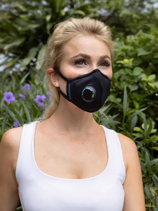 woman-black-pro-valve-2 Zorro Black PRO Mask