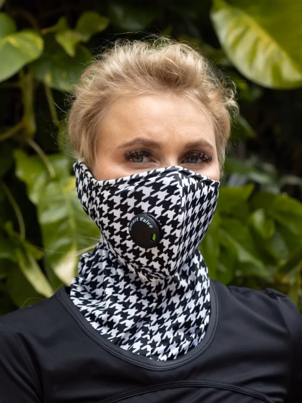 woman-houndstooth-penumbra-pro-valve Houndstooth Penumbra PRO Mask